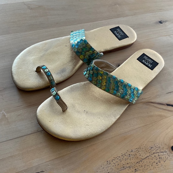 DELORIS & MAXINE VINTAGE TOE RING SANDALS - Picture 1 of 4